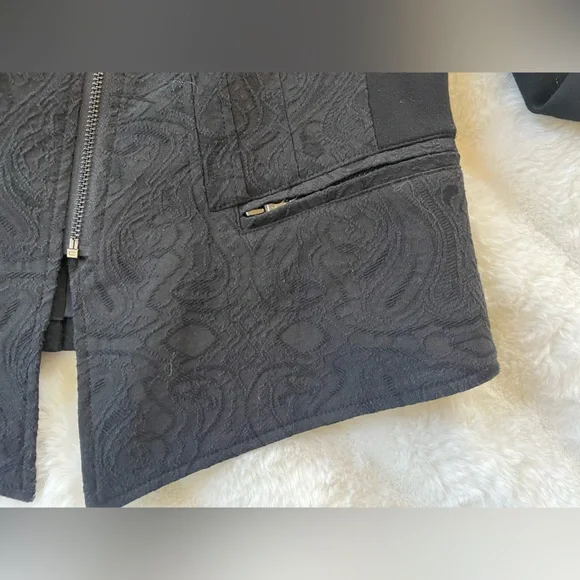 Cache Jacket. - Picture 6 of 15